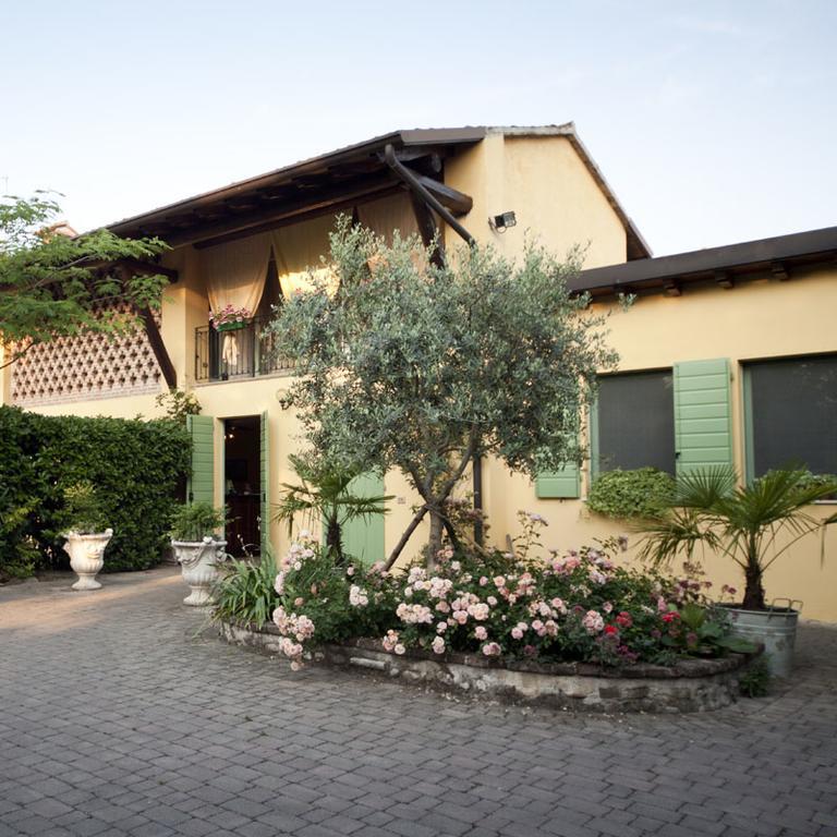 Agriturismo Corte Gaia Castiglione Delle Stiviere Bagian luar foto